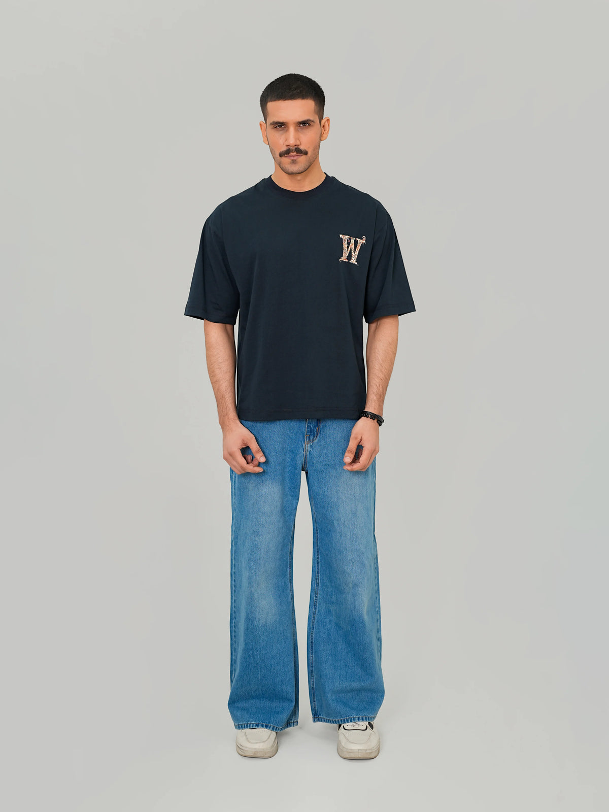 W Fitted Tee – Navy