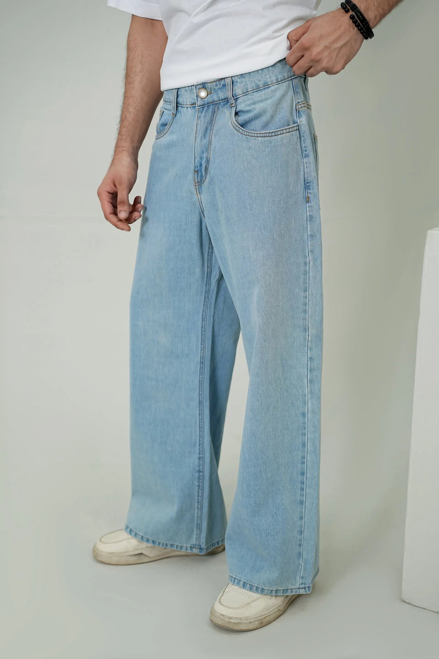 Baggy - WEEKEND - I Dress Like I Dream It
