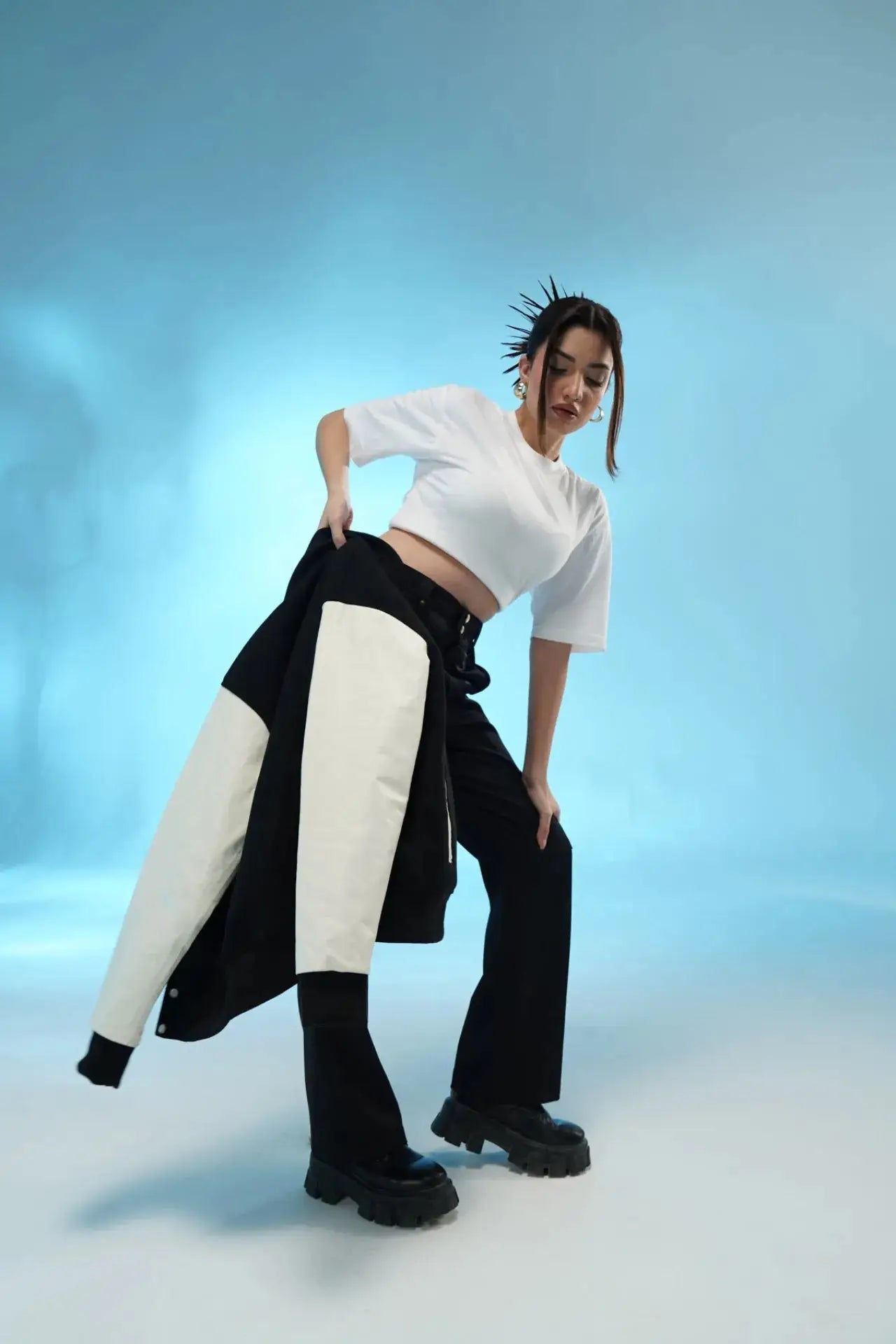 Cropped Basic Tee - WEEKEND - I Dress Like I Dream It