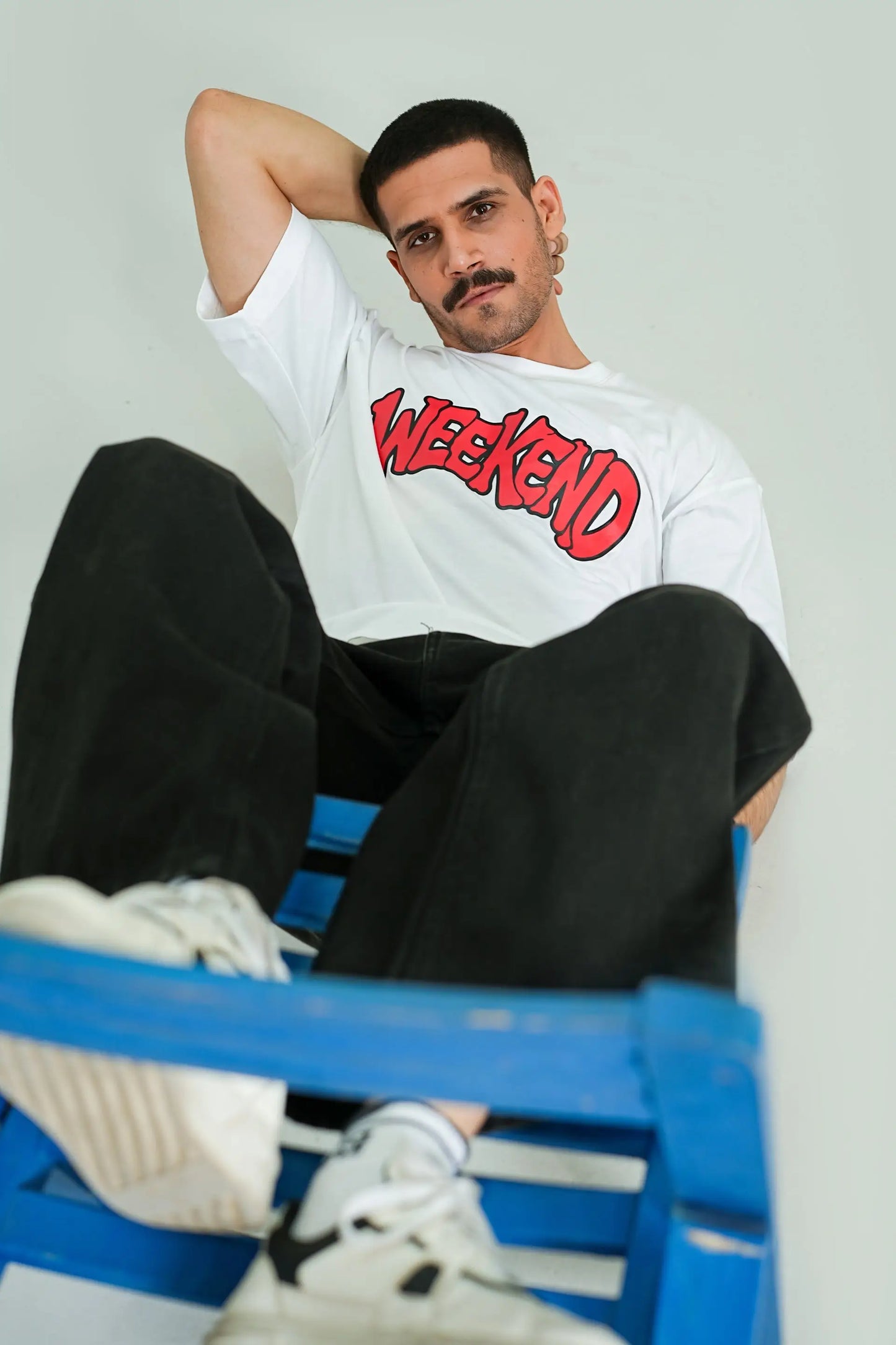 "Weekend" Graphic Tee – Boxy Fit - WEEKEND - I Dress Like I Dream It